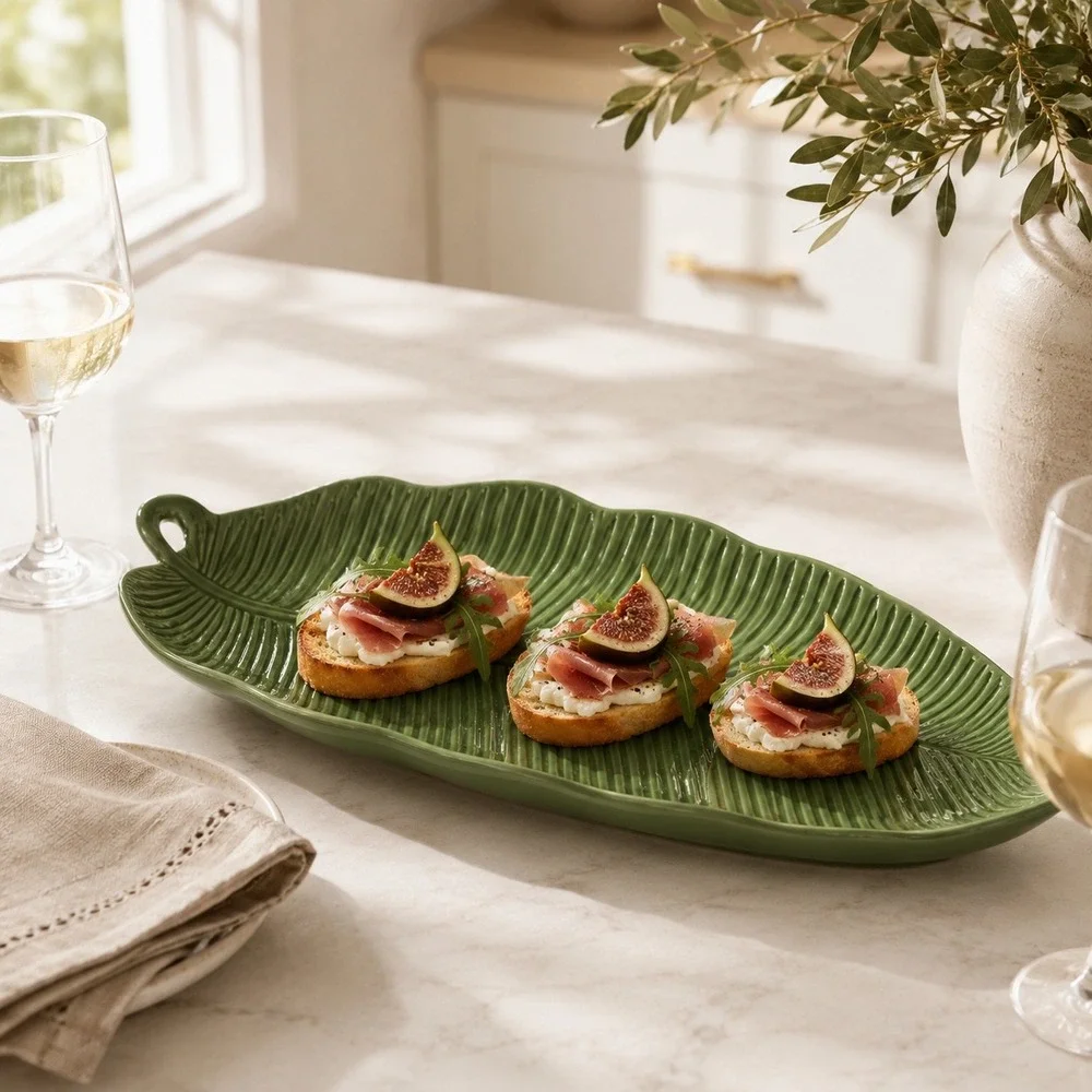 Threshold Figural Palm Leaf Platter Green Melamine Bamboo Serving Tray 20in NEW